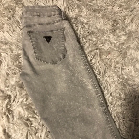 COPY - GUESS Jeans - Picture 2 of 2